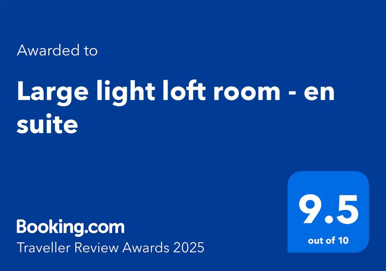Large Light Loft Room - En Suite Brighton ภายนอก รูปภาพ